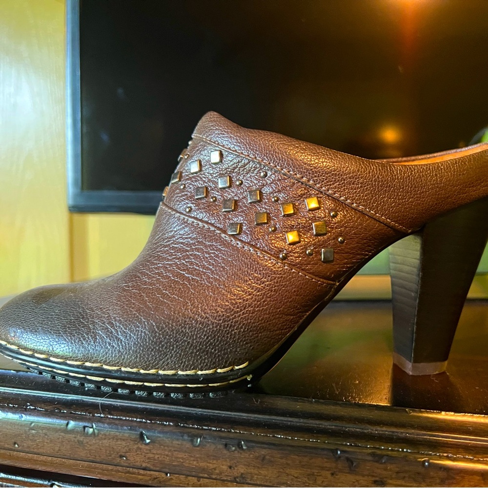 Slip on boots